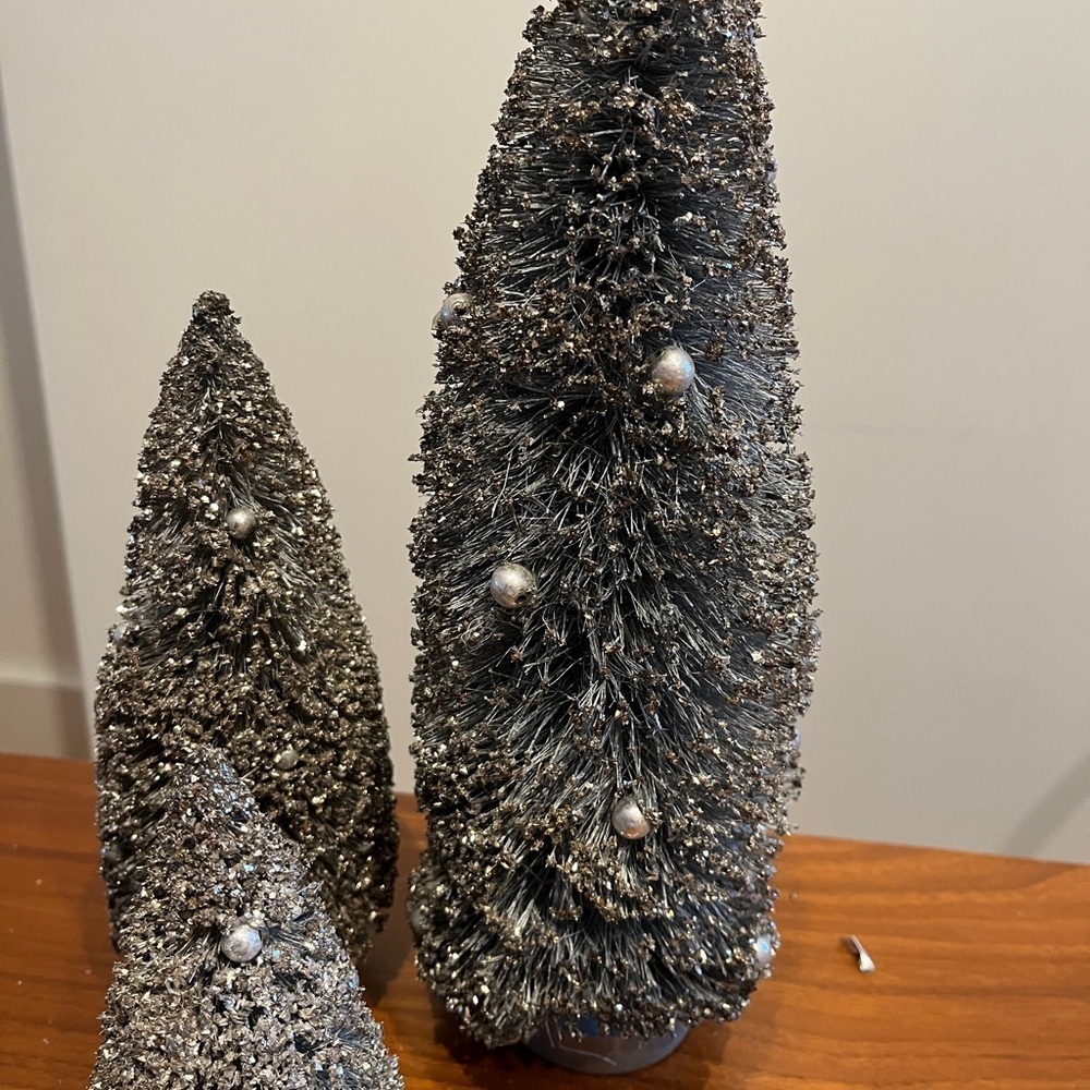 Vintage Silver Glitter Bottlebrush Tree Set of 3 - Picture 6 of 6